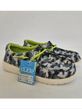 Hey Dude Wally Youth Blue Camodino Shoes Size 2 Youth New With Tags NWT
